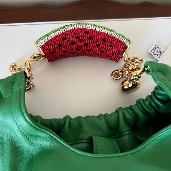 LOEWE Squeeze Mini Green Beaded Leather Bag - Limited Fruit Edition - Picture 4 of 15